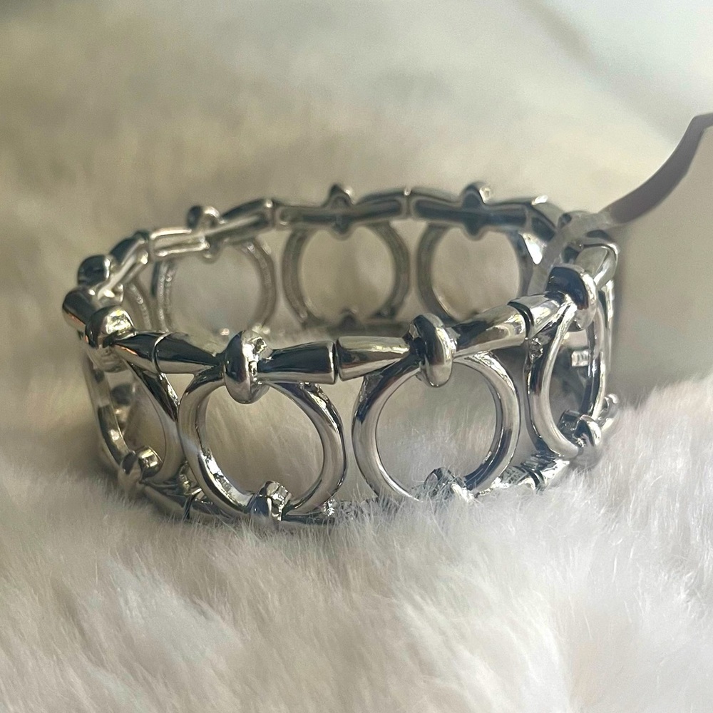 NEW! Stretch Silver Bracelet